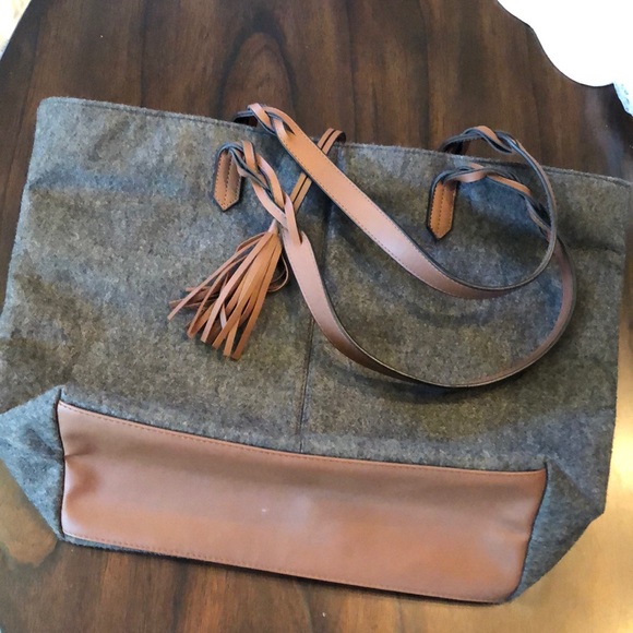 Wool look & faux leather braided shoulder straps and tassel large tote bag - Picture 1 of 10